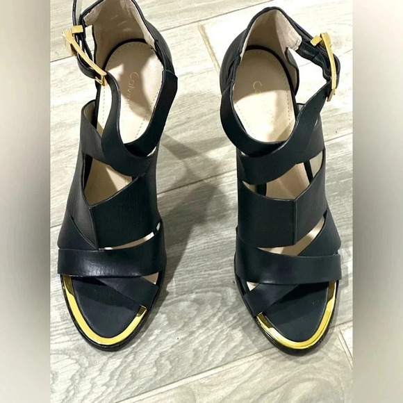 Calvin Klein Bootie Size 7.5M - Picture 1 of 7